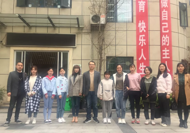 湖南幼专考察团到万婴交流,开启校企合作新篇章